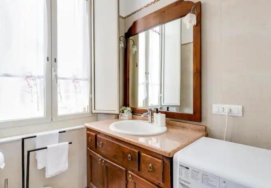 Alloggio in famiglia Bellissima Bagno Privato Piazza Galilei Cagliari